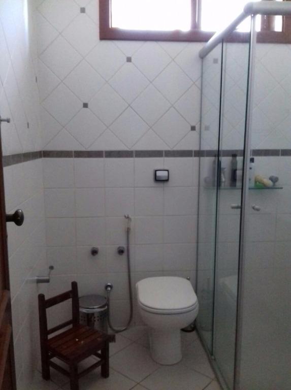 Casa de Condomínio à venda com 3 quartos, 300m² - Foto 25