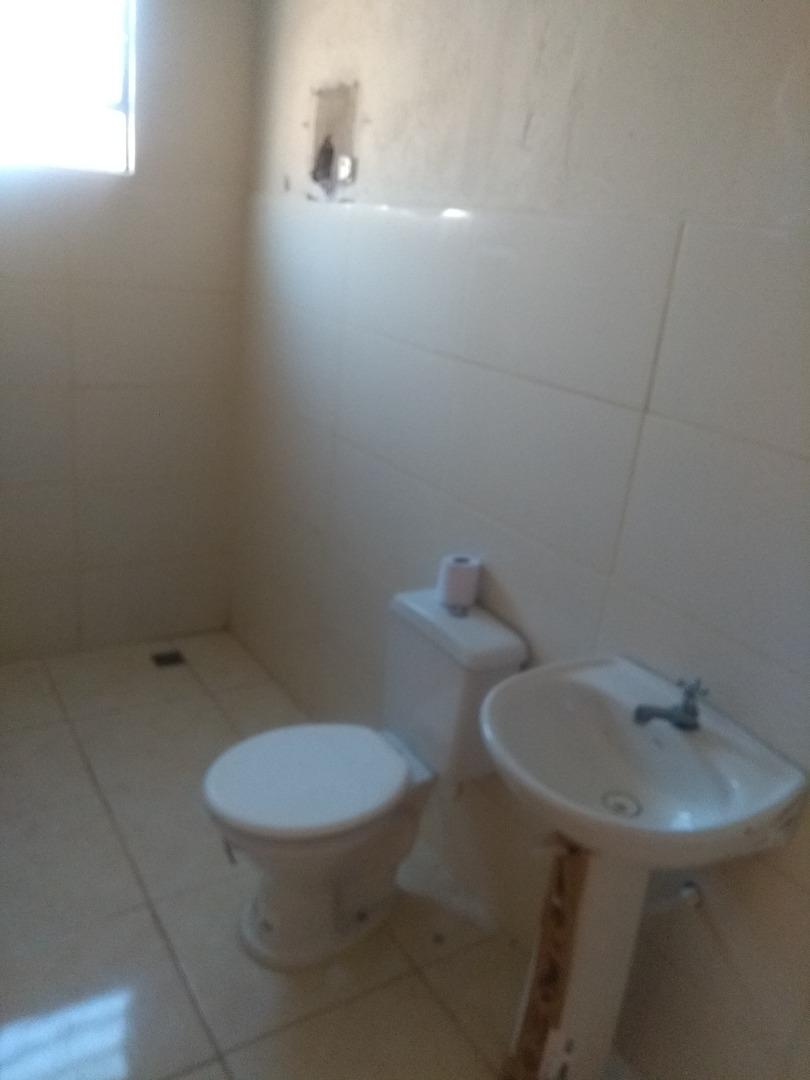 Casa à venda com 1 quarto, 150m² - Foto 7