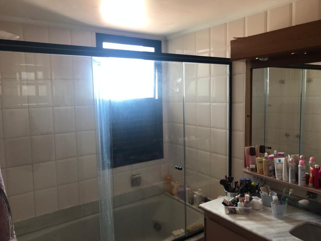 Apartamento à venda com 4 quartos, 221m² - Foto 11