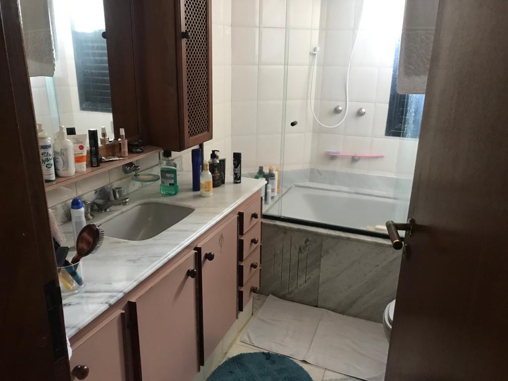 Apartamento à venda com 4 quartos, 221m² - Foto 12