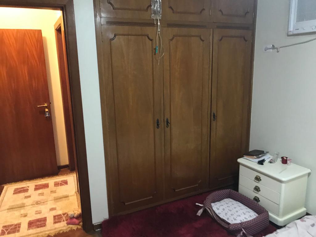 Apartamento à venda com 4 quartos, 221m² - Foto 9