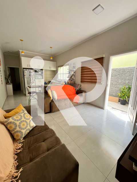 Casa à venda com 2 quartos, 99m² - Foto 1