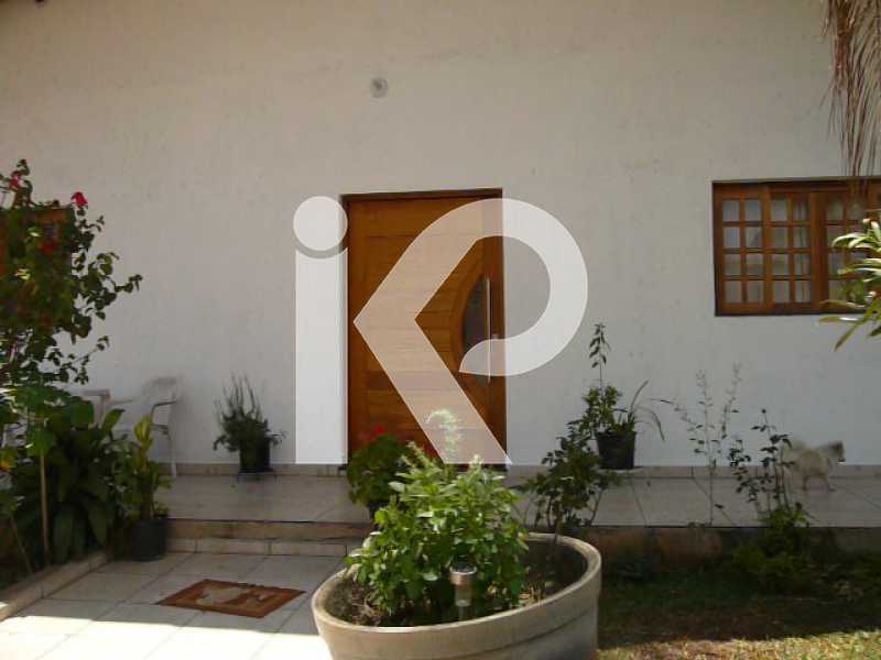 Casa à venda com 4 quartos, 252m² - Foto 1