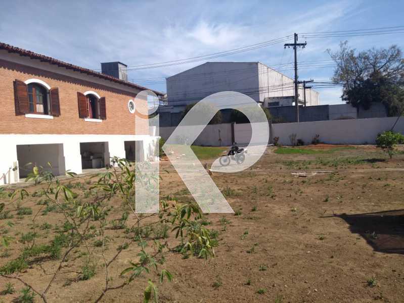 Casa à venda com 4 quartos, 252m² - Foto 12