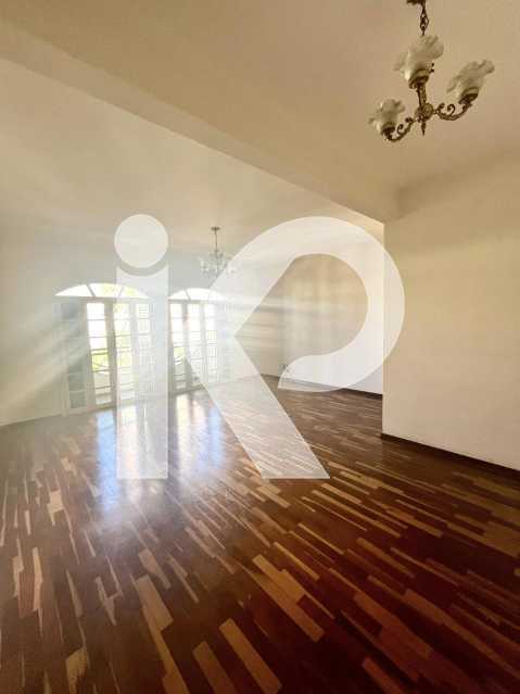 Apartamento à venda com 2 quartos, 127m² - Foto 1