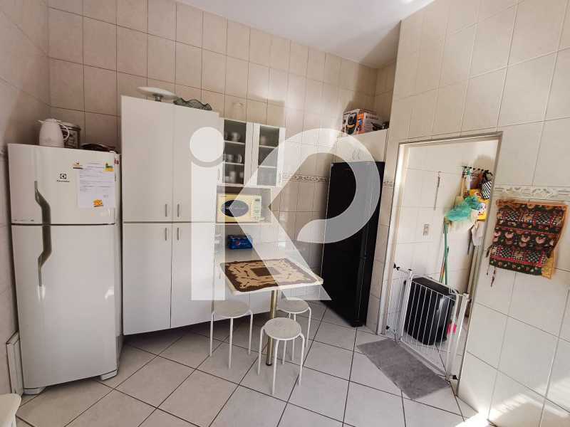 Casa de Vila à venda com 3 quartos, 200m² - Foto 5