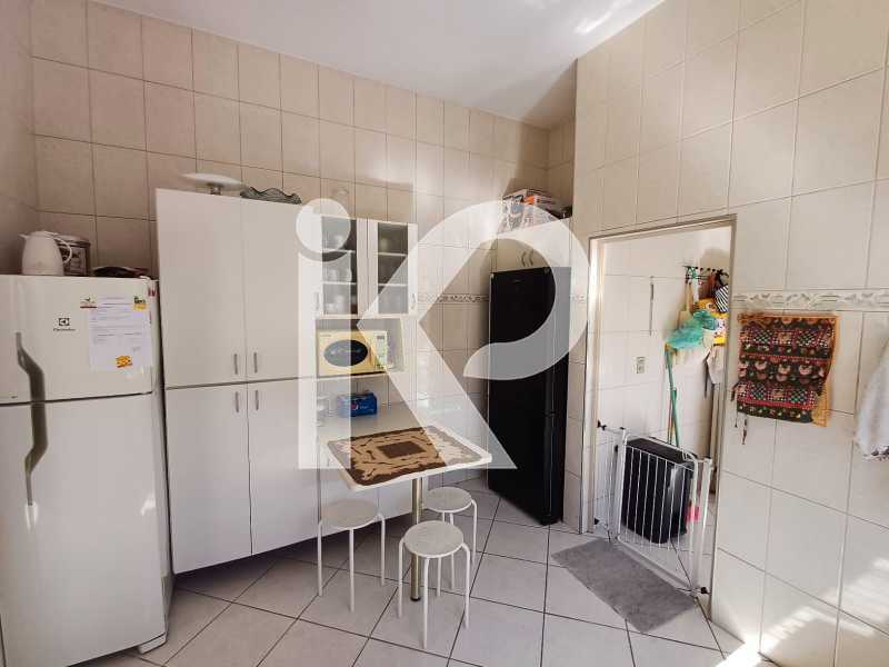 Casa de Vila à venda com 3 quartos, 200m² - Foto 6