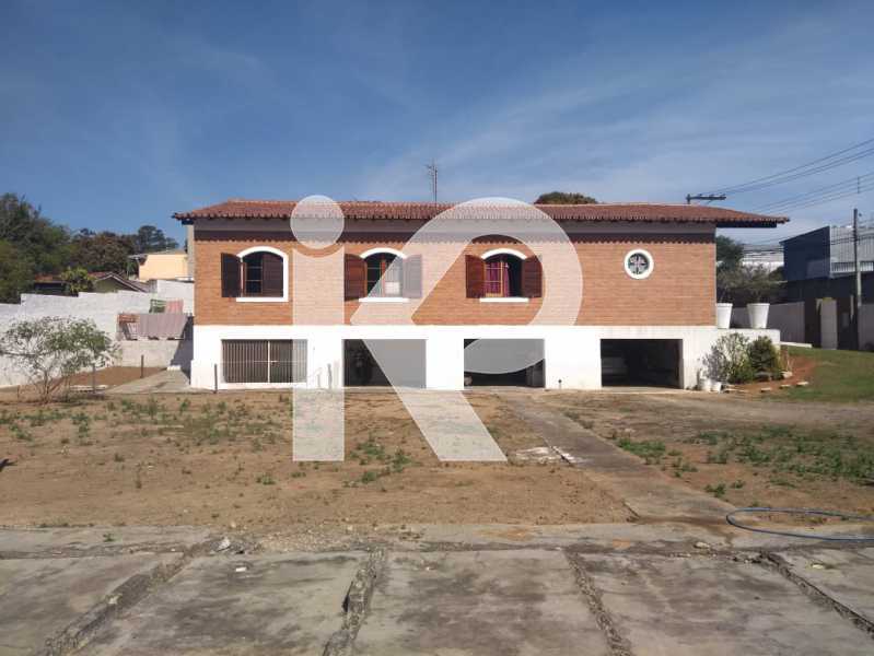 Casa Comercial à venda com 4 quartos, 250m² - Foto 2