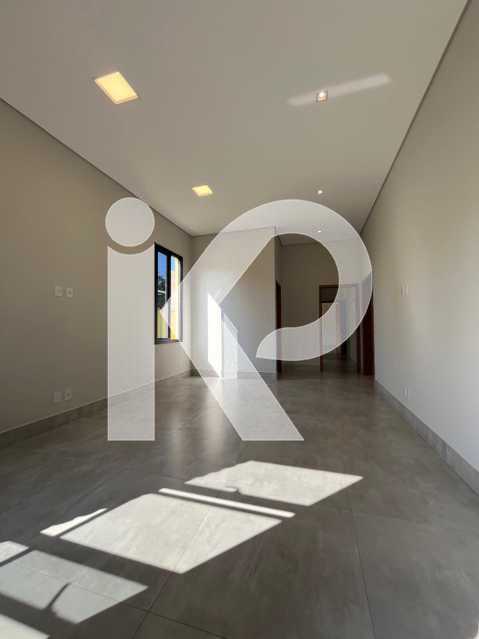 Casa à venda com 2 quartos, 420m² - Foto 4