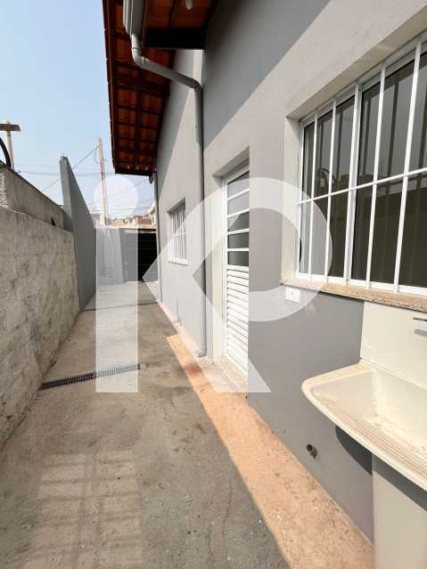 Casa à venda com 2 quartos, 61m² - Foto 4