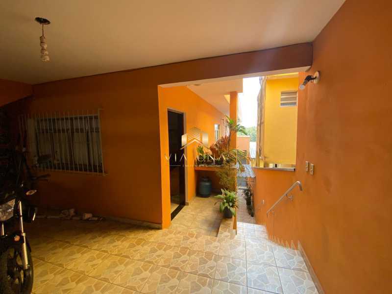 Casa à venda com 5 quartos, 200m² - Foto 3