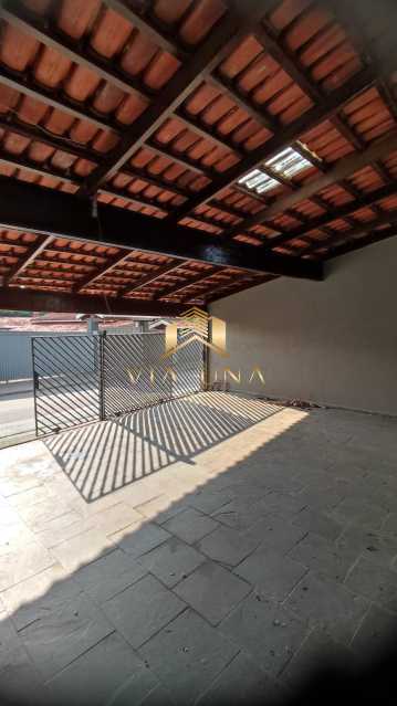 Casa à venda com 3 quartos, 227 - Foto 1