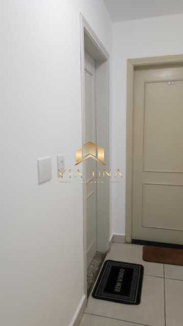 Apartamento à venda com 2 quartos, 62m² - Foto 11