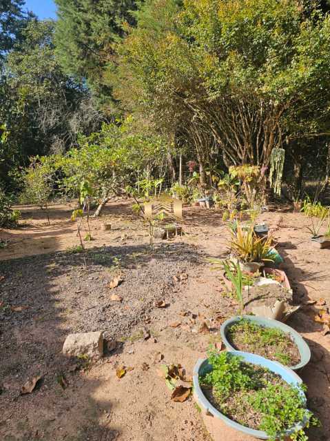 Chácara à venda com 2 quartos, 1000m² - Foto 25