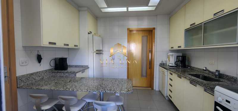 Apartamento à venda com 3 quartos, 107m² - Foto 3