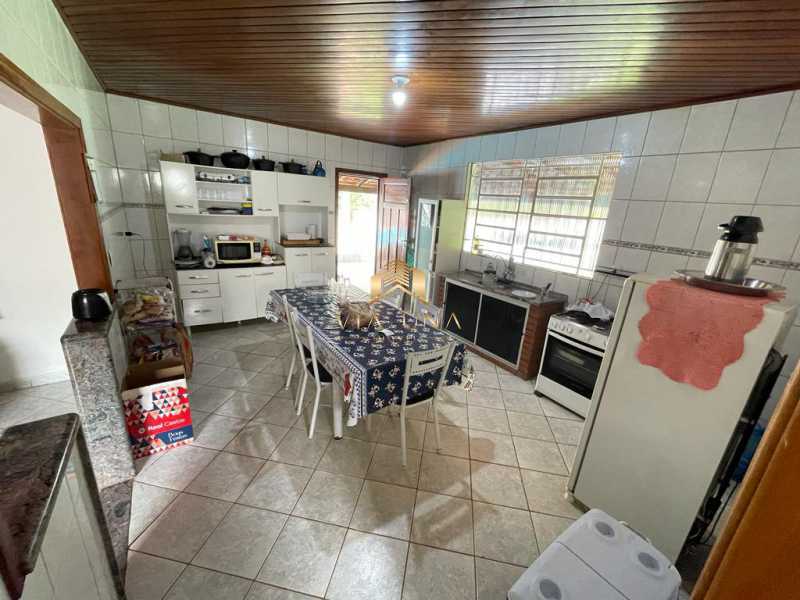 Chácara à venda com 4 quartos, 200m² - Foto 13