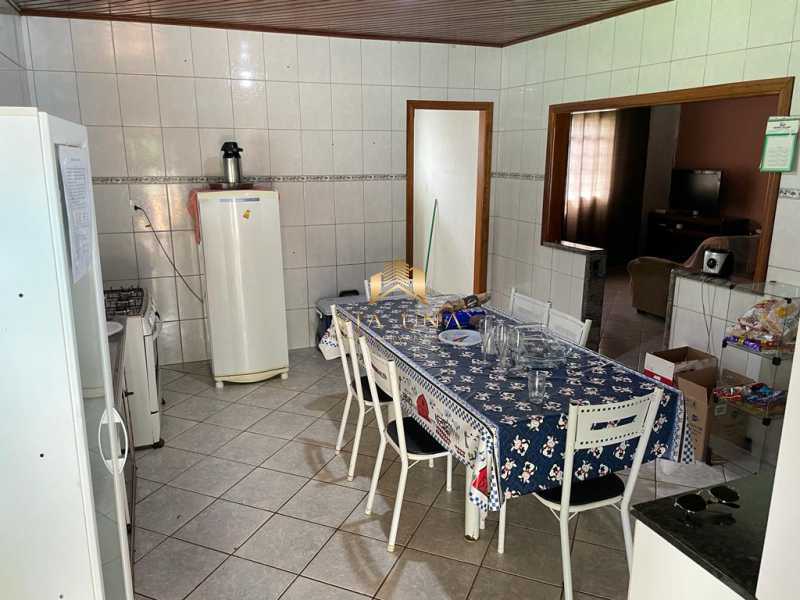 Chácara à venda com 4 quartos, 200m² - Foto 14