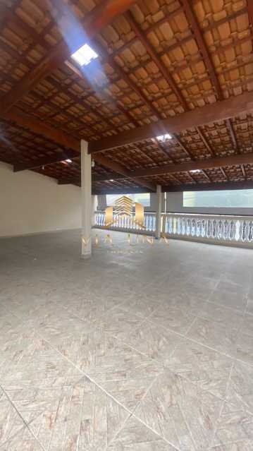 Casa à venda com 5 quartos, 350m² - Foto 1