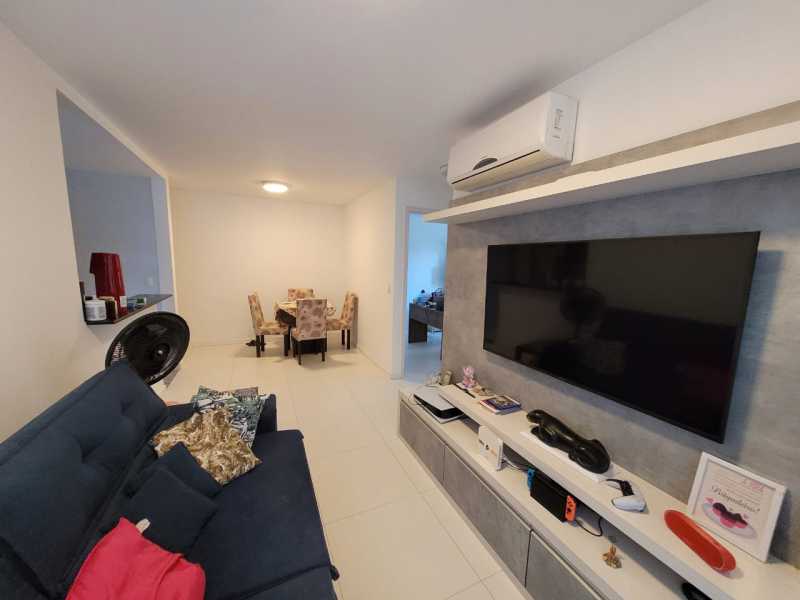 Apartamento à venda com 2 quartos, 68m² - Foto 13