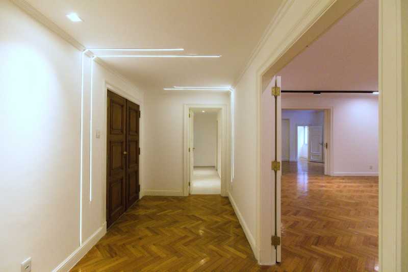 Apartamento à venda com 4 quartos, 420m² - Foto 27