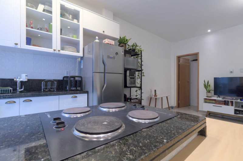 Apartamento à venda com 2 quartos, 73m² - Foto 3