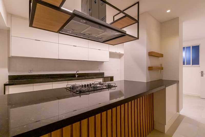 Apartamento à venda com 4 quartos, 330m² - Foto 7