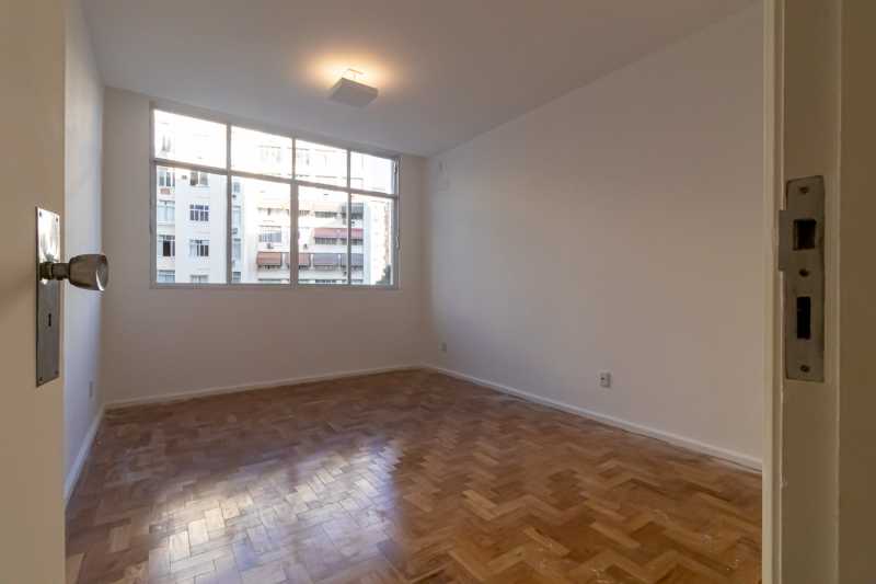 Apartamento à venda com 4 quartos, 330m² - Foto 18