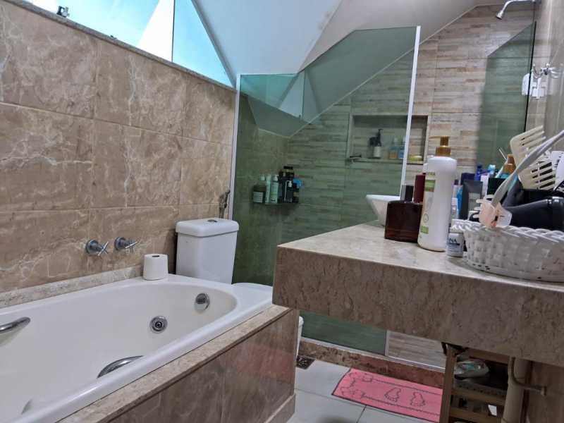 Casa de Condomínio à venda com 4 quartos, 180m² - Foto 12