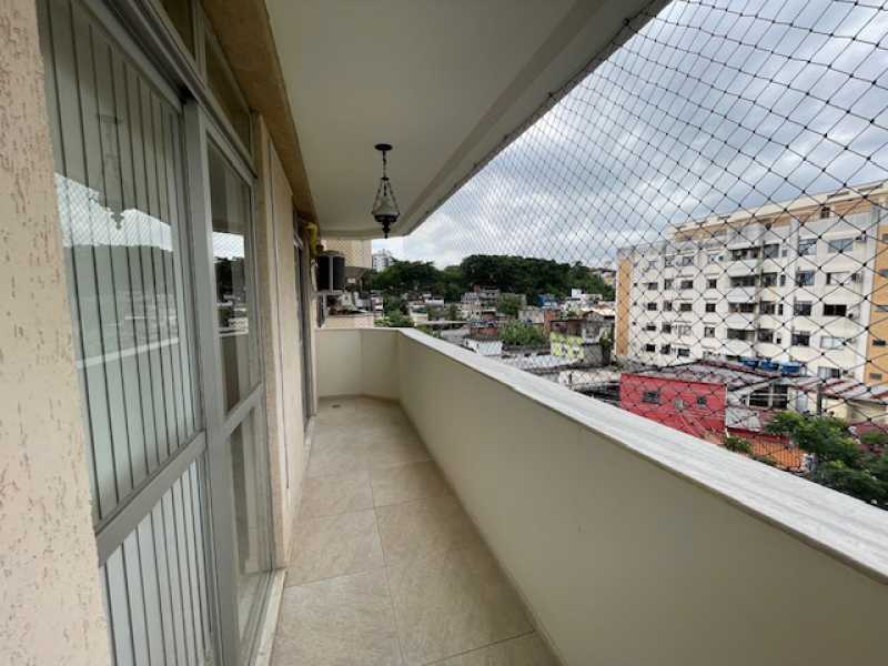 Apartamento à venda com 3 quartos, 81m² - Foto 2