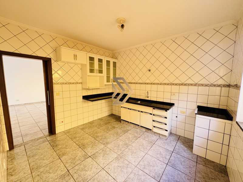 Casa, 3 quartos, 300 m² - Foto 9