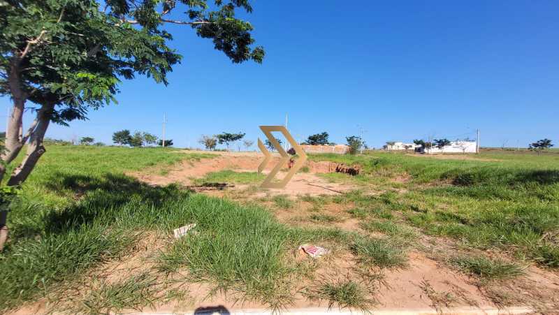 Terreno, 300 m² - Foto 1