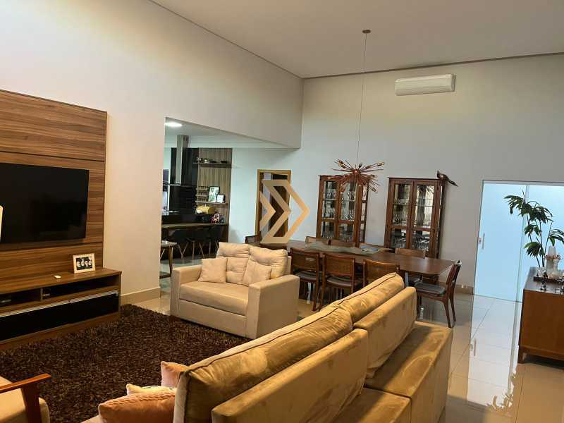 Casa, 3 quartos, 211 m² - Foto 2