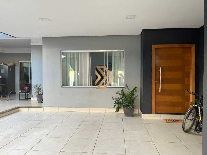 Casa, 3 quartos, 211 m² - Foto 1