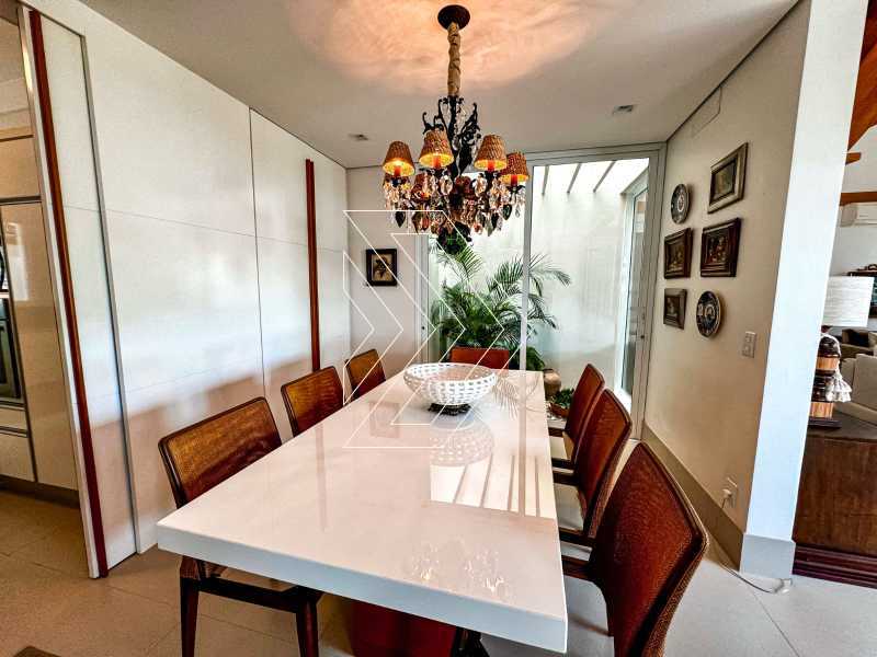 Casa de Condomínio à venda com 3 quartos, 370m² - Foto 4