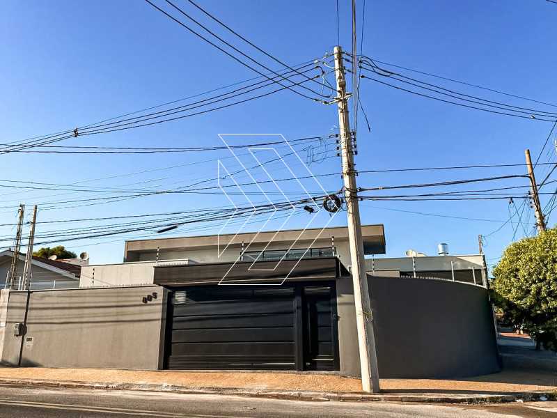 Casa à venda e aluguel com 3 quartos, 178m² - Foto 2