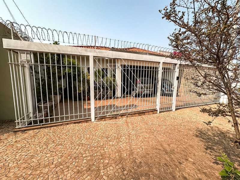 Casa, 3 quartos, 215 m² - Foto 1