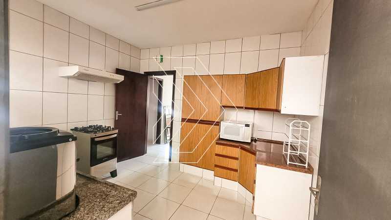 Casa à venda com 3 quartos, 170m² - Foto 4