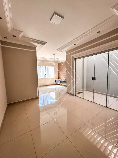 Casa à venda com 3 quartos, 167m² - Foto 2