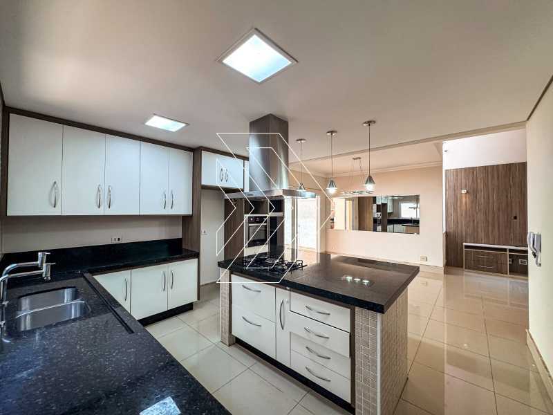 Casa de Condomínio à venda com 3 quartos, 240m² - Foto 4