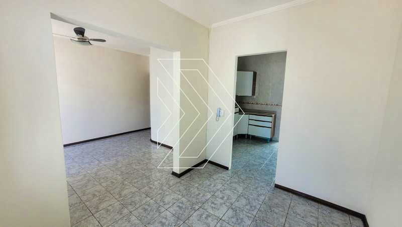Casa à venda com 3 quartos, 100m² - Foto 4