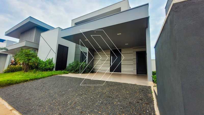Casa de Condomínio à venda com 4 quartos, 250m² - Foto 1
