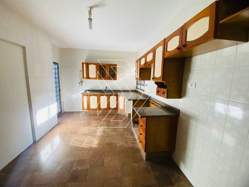 Casa à venda e aluguel com 4 quartos, 200m² - Foto 5
