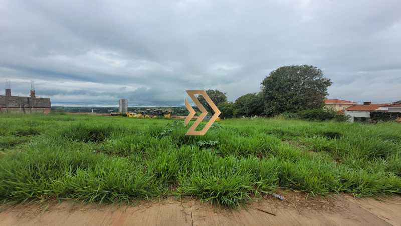 Terreno, 302 m² - Foto 1