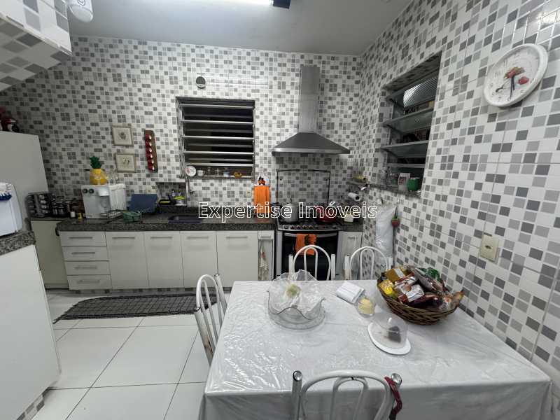 Casa, 4 quartos, 272 m² - Foto 9