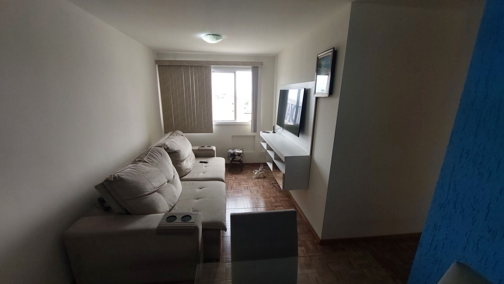 Apartamento à venda com 3 quartos, 67m² - Foto 2