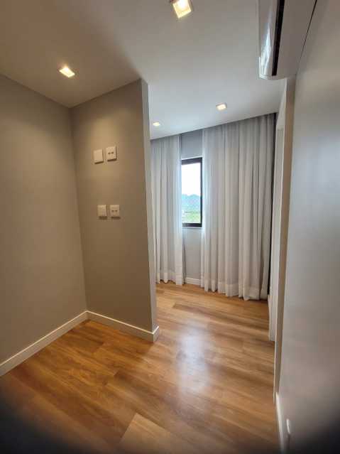 Cobertura, 3 quartos, 253 m² - Foto 17