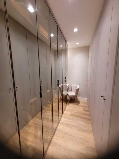 Cobertura, 3 quartos, 253 m² - Foto 25