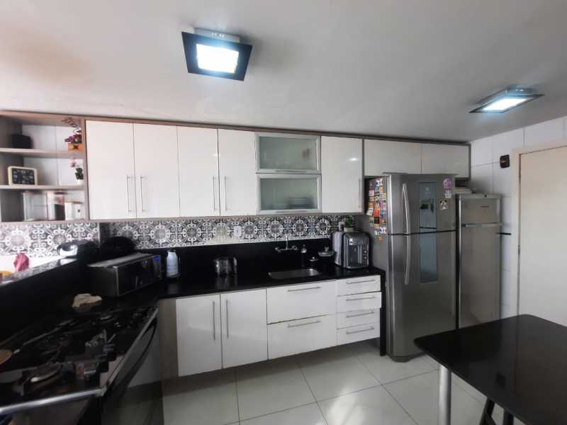 Cobertura à venda com 4 quartos, 262m² - Foto 8