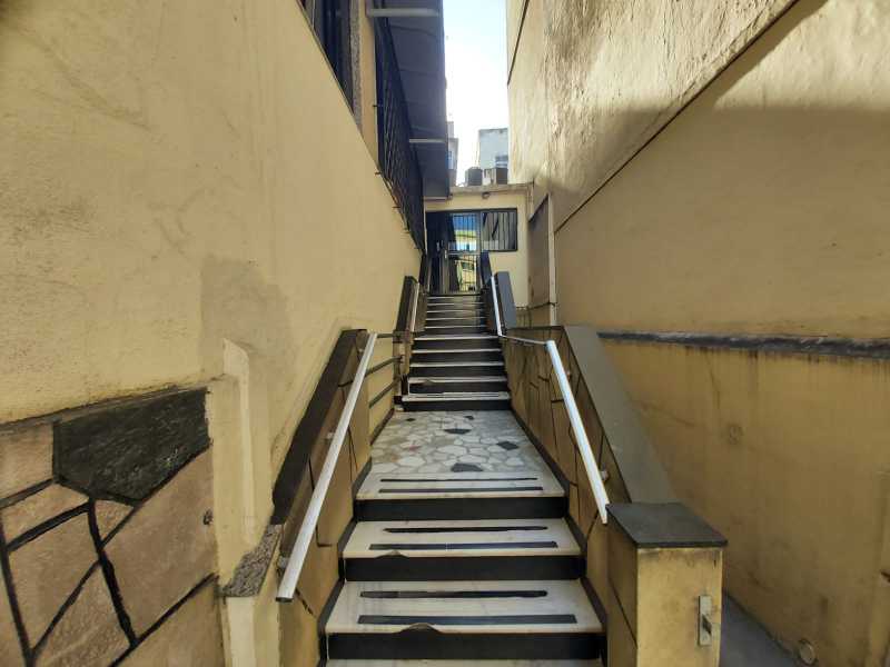 Apartamento à venda com 2 quartos, 61m² - Foto 2
