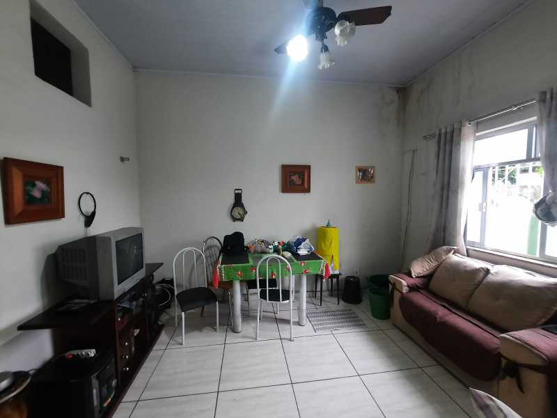 Casa à venda com 1 quarto, 42m² - Foto 4
